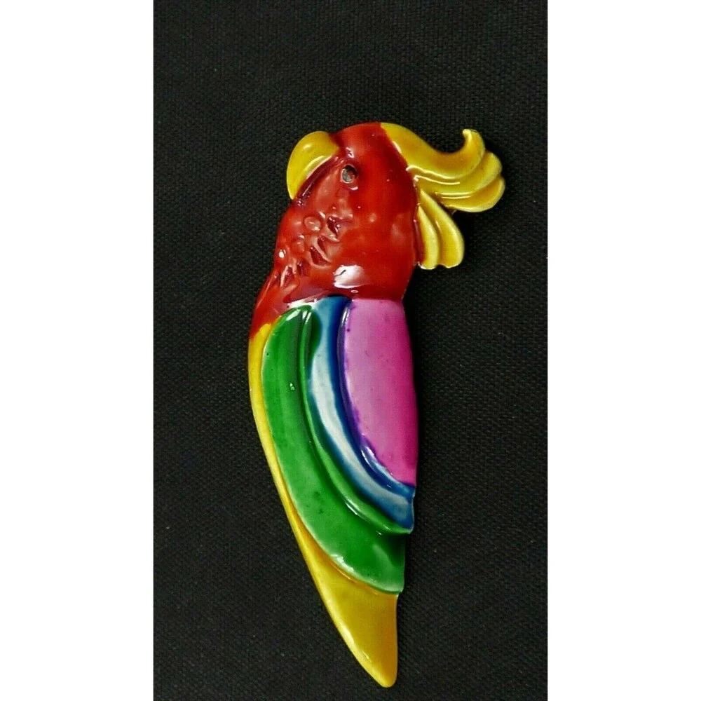 Vintage Tropical Macaw Parrot Brooch Pin Enamel Colorful Gold Tone Metal Estate